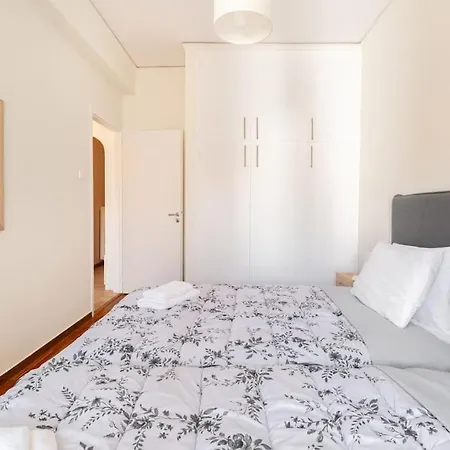 Apartamento Budget In Next To Metro Station By Atheniankeys *